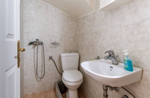 Tinos Town House | Studio Apartment 'En Tino Basement 5' with Private Terrace, Wi-Fi and Air Conditioning