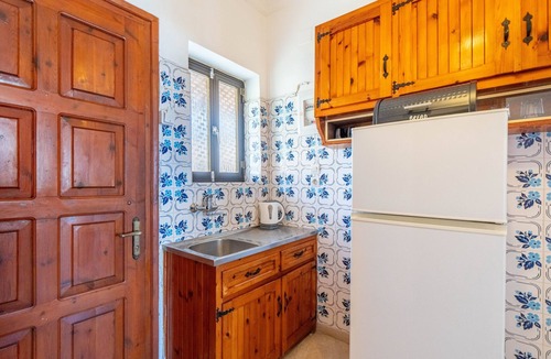 Agios Gordios Apartment | Studio Apartment 'Mires House Front 2' with Sea View, Wi-Fi and Air Conditioning