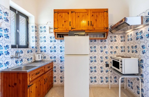 Agios Gordios Apartment | Studio Apartment 'Mires House Front 2' with Sea View, Wi-Fi and Air Conditioning