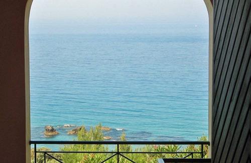 Parelia Apartment | Studio Apartments With sea View and Pool - Pelekas Beach Corfu