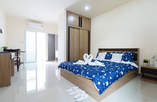 Nonthaburi Hotel | Studio room near Government complex, Consular Affairs, DPU, Chulabhorn Hospital