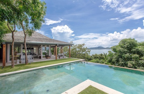 Thong Krut Villa | Stunning 6 bedroom villa with beautiful ocean views
