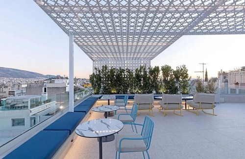 Athens City Centre Apartment | Stunning and Ideal 2BR Suite with Acropolis View