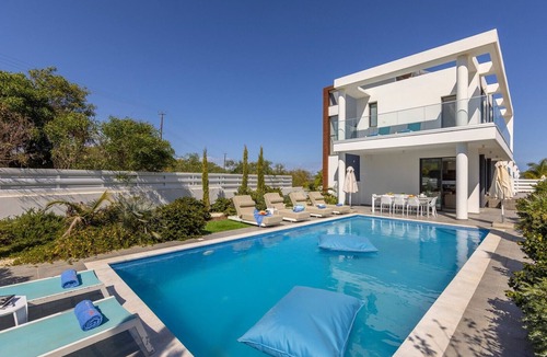 Protaras Villa | stunning and luxurious villa is located in the popular resort area of Protaras