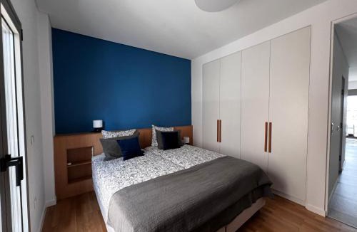 Pasalimani Apartment | Stunning View Zeas Marina - 1 bedroom