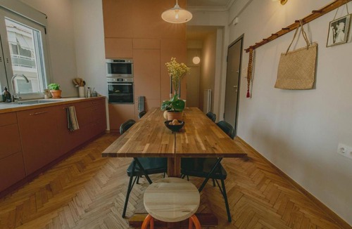Petralona Apartment | Stylish cozy artistic Athens apartment