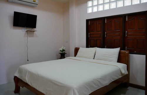Nong Khai Hotel | Suanluang Garden View Resort