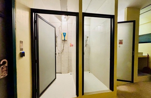 Yan Nawa House | Sukhum Charoen Krung Tak-Sin guest house