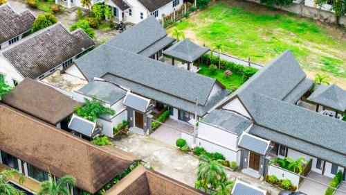 Chalong Villa | summer stay pool villa