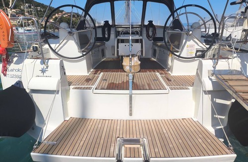 Perigiali Boat Rental | Sun-soaked Sailing Adventure in the Ionian Islands
