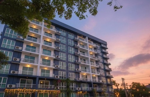Na Chom Thian Hotel | Sunday Beachfront View Jomtien Pattaya