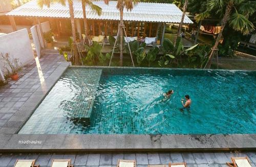 Chim Phli Hotel | SUNKISS