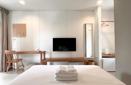 Chim Phli Hotel | SUNKISS