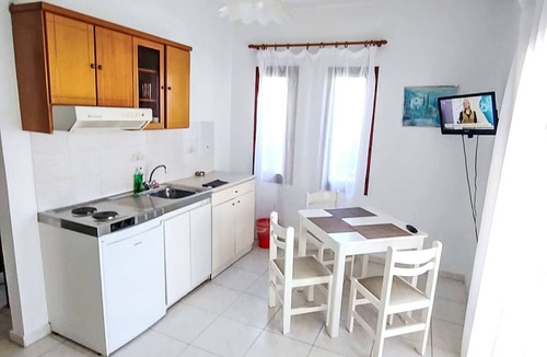 Galatas Apartment | Sunny apartment number 1 by Interhome