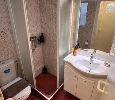 Kaisariani Apartment | Sunny Athens