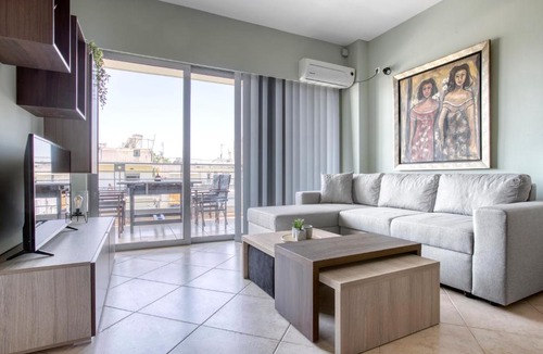 Kolokinthou Apartment | Sunny & cosy apt with balcony in Peristeri!