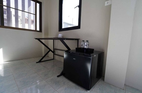 Samsen Nok House | Sunny Twin Escape | Trendy Comfort in Bangkok