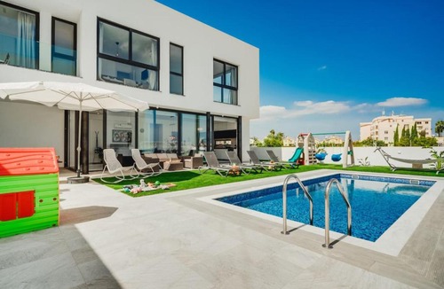 Pernera Villa | SunnyVillas 4BR New Villa Private Pool in Pernera