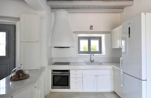 Paros House | Sunray Pounta Paros Beachfront Villa near Kitesurf