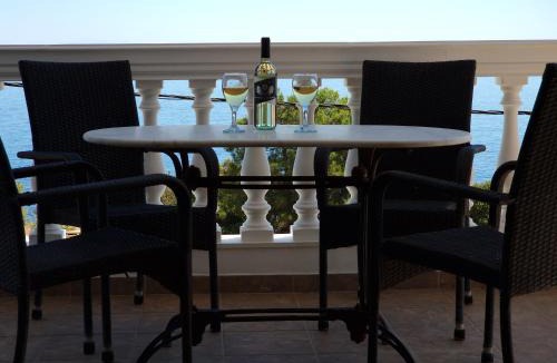 Eleios-Pronnoi Apartment | Sunrise