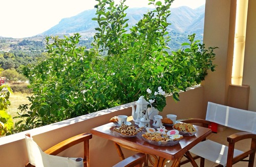 Monopari House | Sunrise Residence