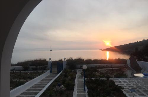 Molos Apartment | Sunrise view house