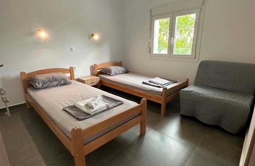 Perea Apartment | Sunset Apartment A-3