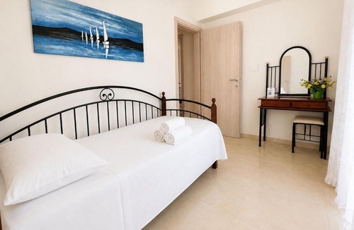 Agia Triada Apartment | Sunset Cove Suites