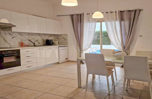 Universal Apartment | Sunshine Apartment in Pafos
