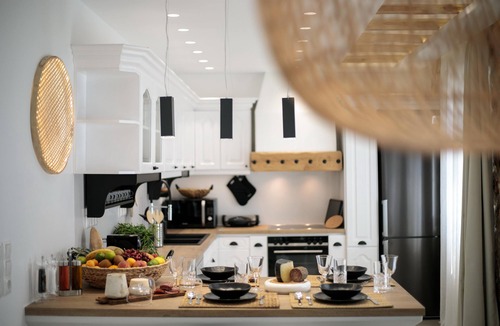 Naxos Town Apartment | Superior 3 Bedrooms Luxurious Apartment in the heart of Naxos Town