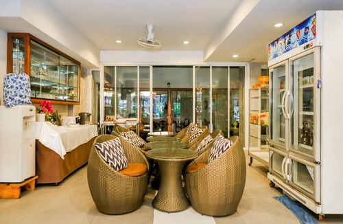 Central Pattaya House | Superior Double | Elegant & Restful Escape