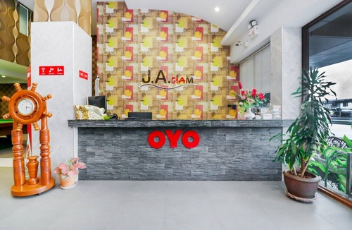 Central Pattaya House | Superior Double | Elegant & Restful Escape