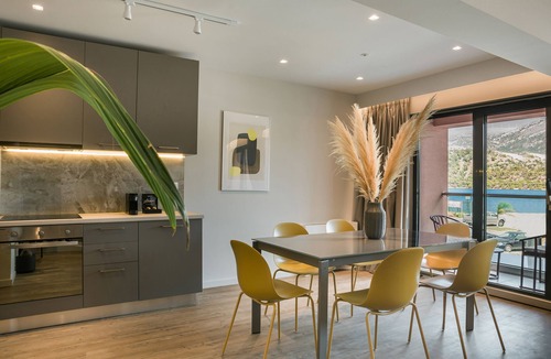 Argostoli Town Apartment | Superior Suite-3 bedroom-2 bathroom-Sea View/135m²