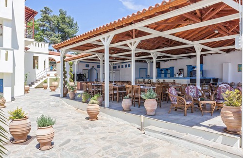 Stafylos Apartment | Superior suite with sea view