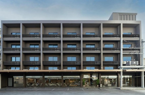 Suan Luang Hotel | SureStay Plus by Best Western Ramkhamhaeng Airport Rail Link Bangkok