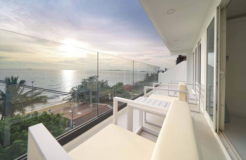 Na Chom Thian House | Surf Beach House Pool Villa