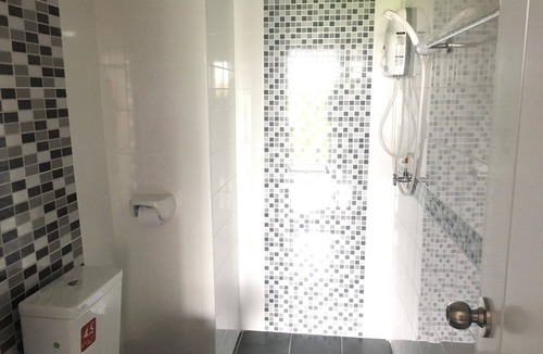 Suphan Buri Hotel | Sutharnlai Apartment