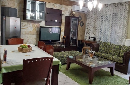 Delta Apartment | t Elegant & Comfy Apartment FoFi
