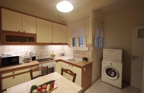 Anafiotika Apartment | Tati's Parthenon apt 2bdr/1,5bthr/100mbps Vdsl- 5mins Walk to Acropolis