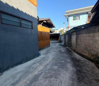 Mae Hong Son Apartment | TEAK HOUSE In TOWN