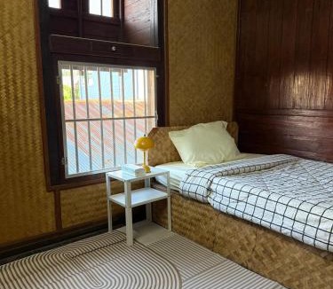 Mae Hong Son Apartment | TEAK HOUSE In TOWN
