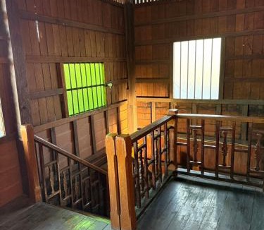 Mae Hong Son Apartment | TEAK HOUSE In TOWN