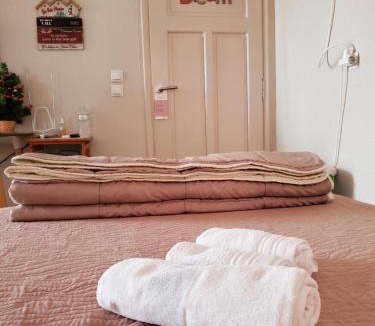 Nikaia Apartment | Terrace Roof Room @ Koridallos Metro St. & Piraeus Port