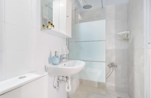 Chalandri Apartment | Thanasis Family Apartment
