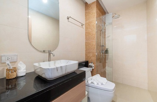 Kata Hotel | Thawalai Inn, Kata Beach