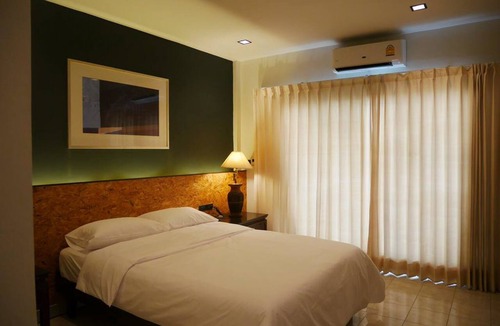 Bang Phlat Hotel | The 92 residence