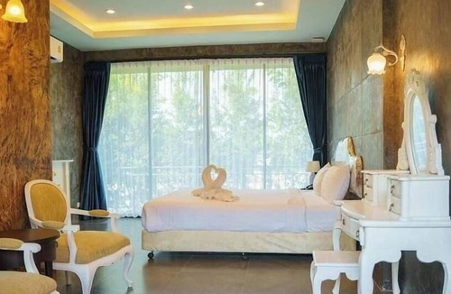 Phitsanulok Hotel | THE AIYARARIN RESORT
