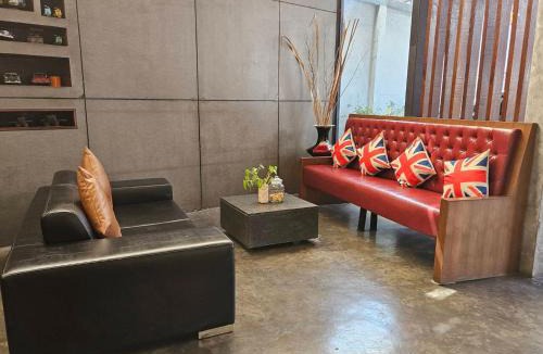 Nanai Road Apartment | The Album Loft