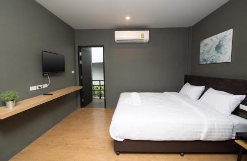 Talat Yai Hotel | The Arbern Hotel x Bistro - SHA Extra Plus