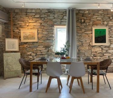 Milopotas Villa | The Artists House - Atelier Suite